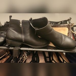 B.O.C. Side Zipper Booties